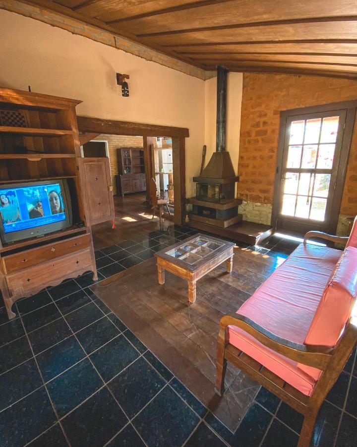 Em tiradentes, Minas Gerais, CASA TÍPICA E ESPAÇOSA EM TERRENO ARBORIZADO Exterior foto