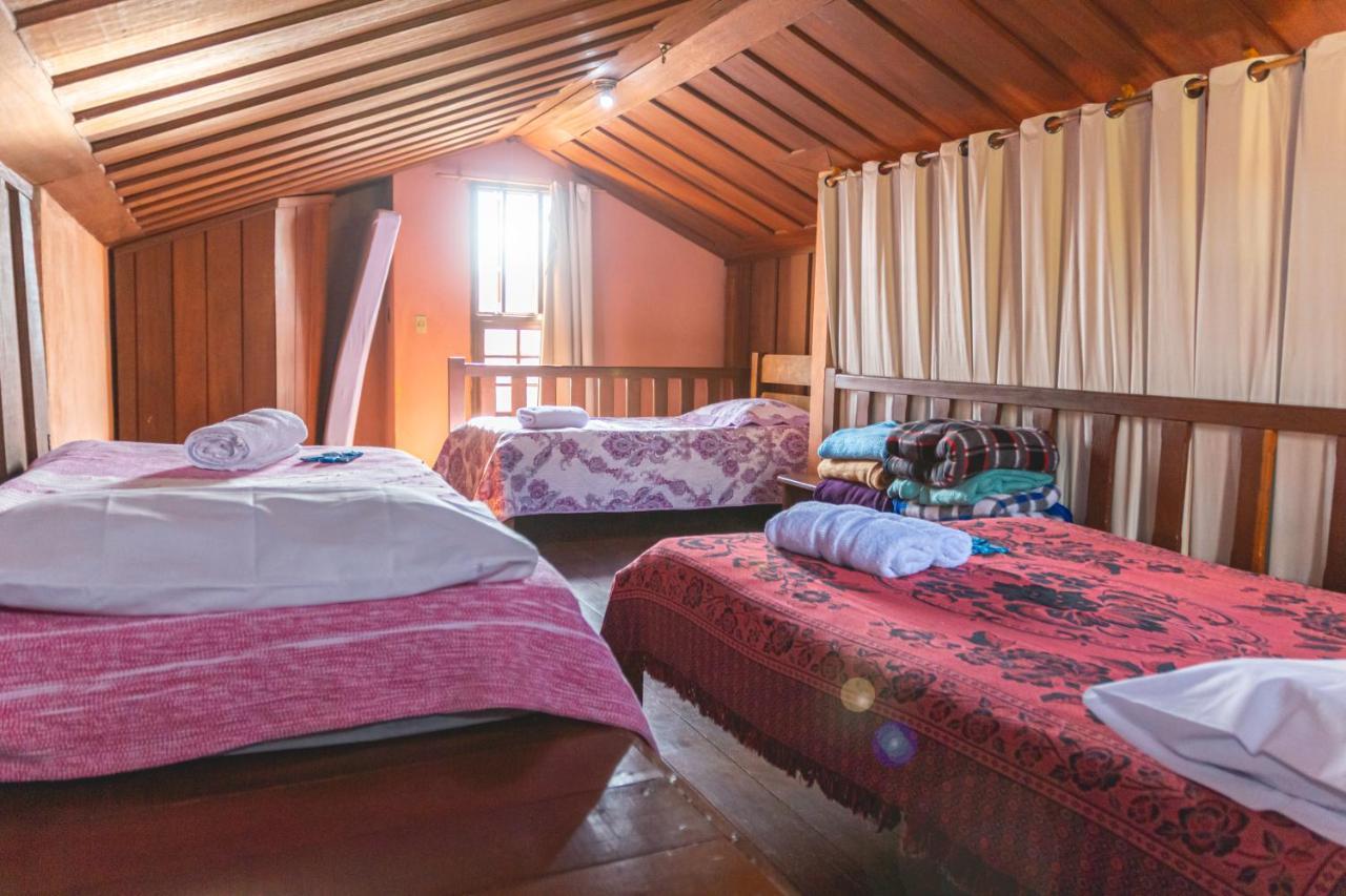 Em tiradentes, Minas Gerais, CASA TÍPICA E ESPAÇOSA EM TERRENO ARBORIZADO Exterior foto